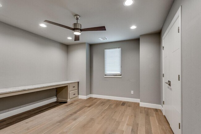 Building Photo - 2125 Heavenly Dr