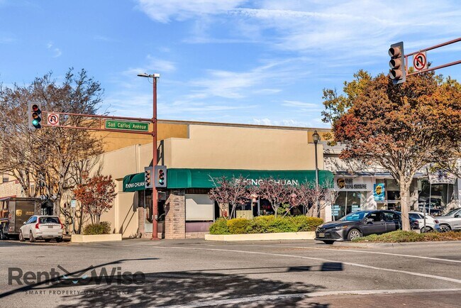 Building Photo - 734 Chestnut St