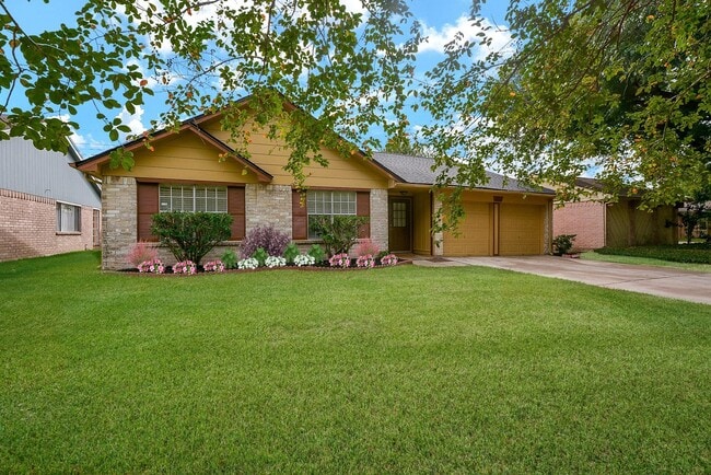Primary Photo - 3315 Honey Creek Dr