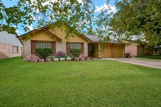 Building Photo - 3315 Honey Creek Dr