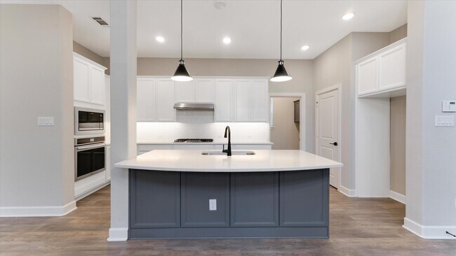 Building Photo - 15607 Rising Wren Ct