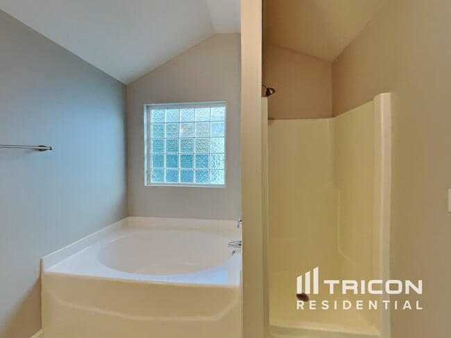 Building Photo - 4309 Grandover Dr