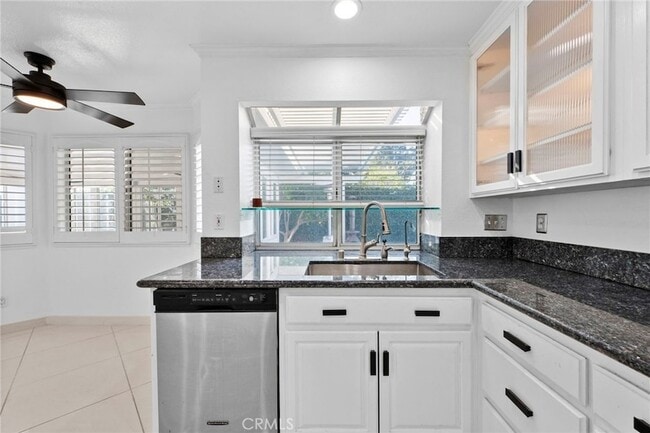 Building Photo - 1232 Meadow Ct