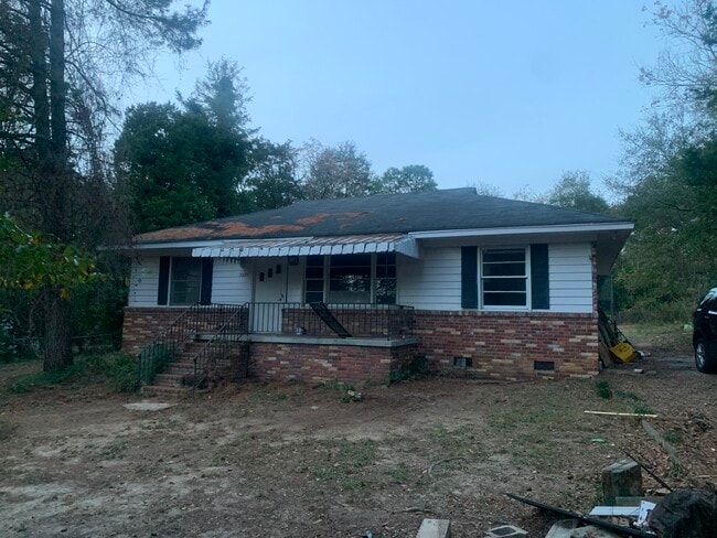 Building Photo - 7221 Clifford Dr