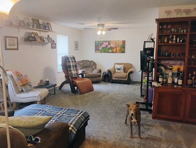 Building Photo - 2009 S 11th St