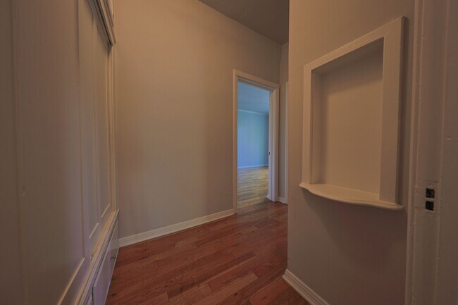 Building Photo - 1314 Hayworth Ave