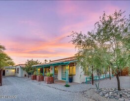 Building Photo - 3033 N Cherry Ave