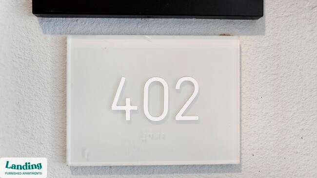 Building Photo - 6850 Foxtail Palm Wy