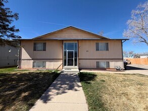 Building Photo - 2 Bedroom - 1 bath apartment