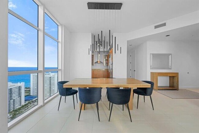 Building Photo - 1945 S Ocean Dr