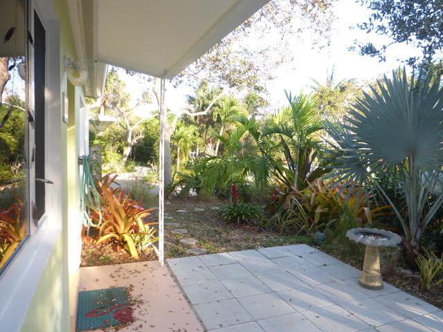 Building Photo - 831 Biscayne Dr