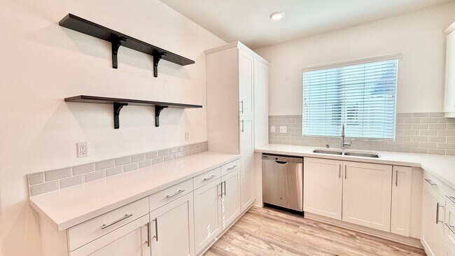 Building Photo - 4374 Nautilus Way