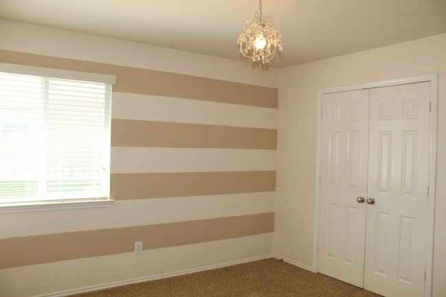 Building Photo - 3 BEDROOMS, COMMUNITY POOL, BELTON ISD