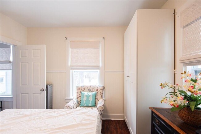 Building Photo - 11 Brewer St