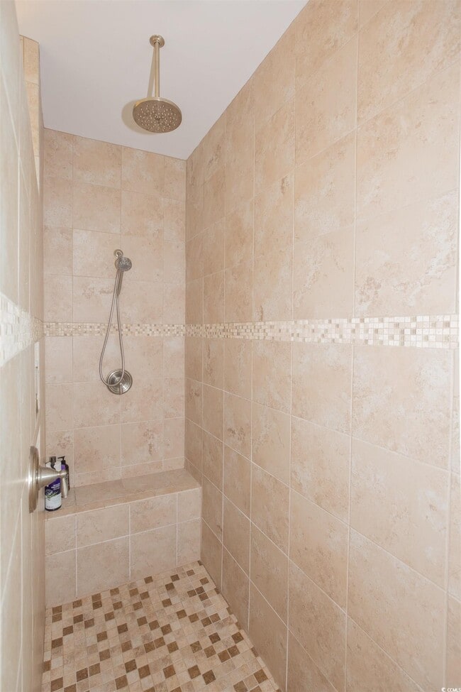 Building Photo - 1756 Orchard Dr