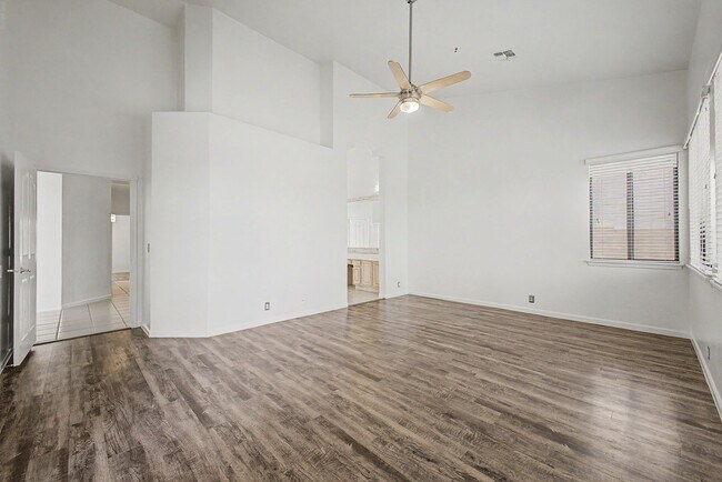 Building Photo - Beautiful Sonoran Heights 4 bed Home, 3 car garage, and Pool