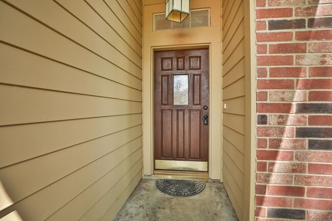 Building Photo - 17326 Harmony Hill Dr