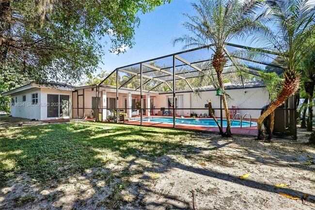 Building Photo - 11890 SW 72nd Pl