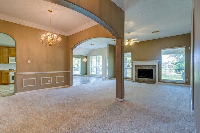 Building Photo - 11406 Bottlebrush Ln