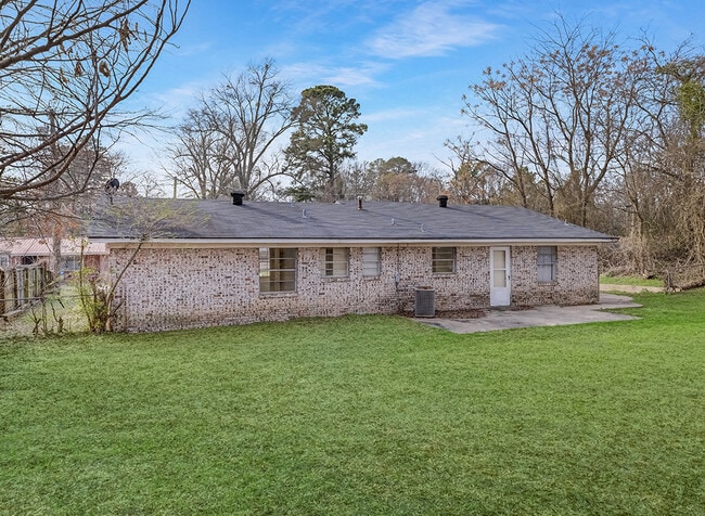 Building Photo - 1124 Wheeler St