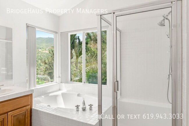 Building Photo - 958 Mendocino Dr