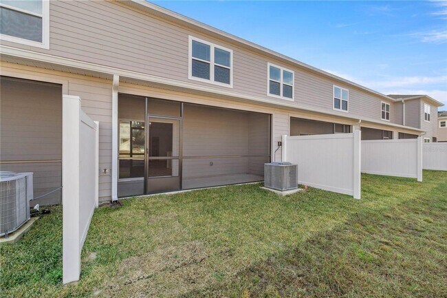 Building Photo - 3613 SE 37th Ct