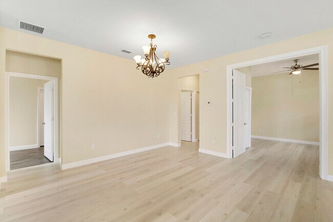 Building Photo - 8292 NW Greenbank Cir