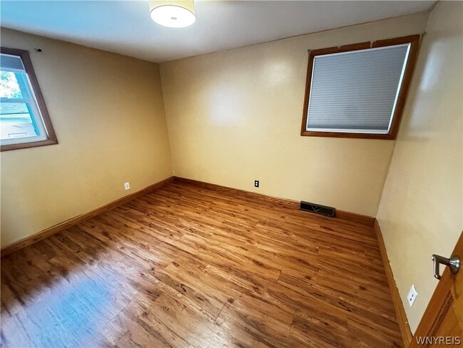 Building Photo - 13 Satinwood Dr