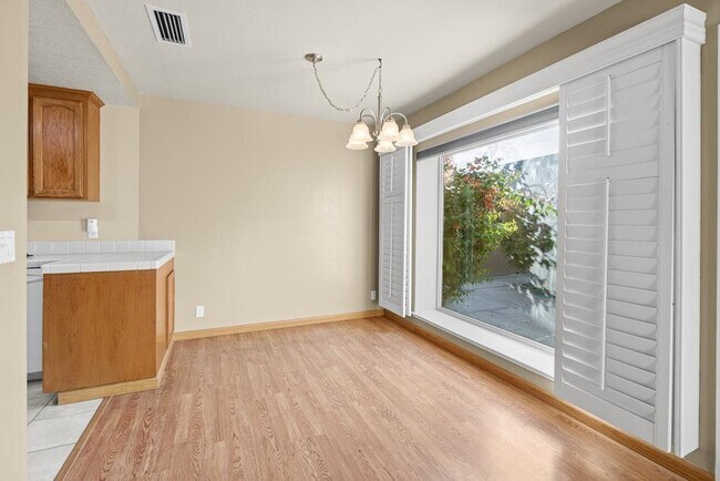 Primary Photo - 6190 Gerdts Dr