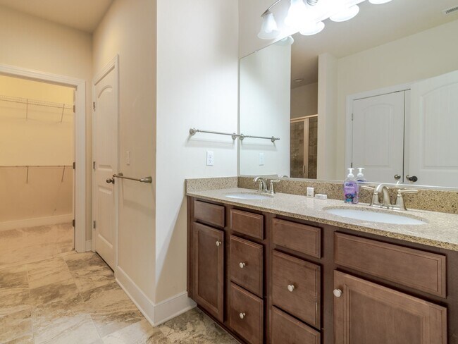 Building Photo - Spacious Furnished 4BR Townhome with First-Floor Owner’s Suite Near Rehoboth Beach - Sawgrass