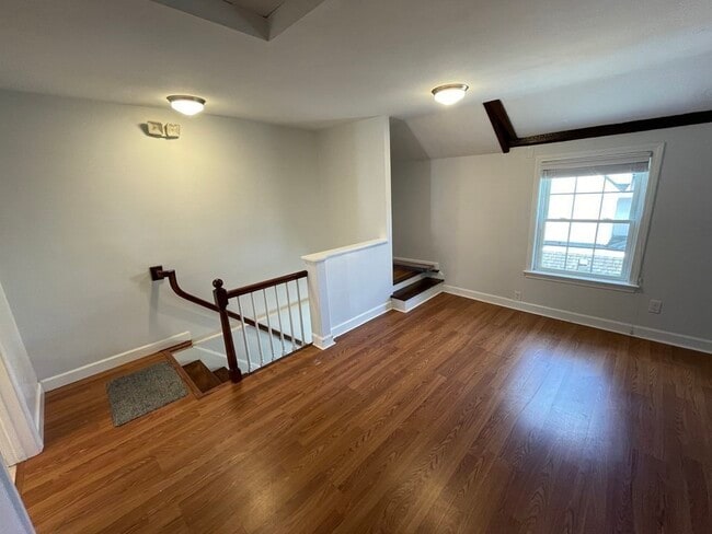 Building Photo - 8-10-10 Essex St