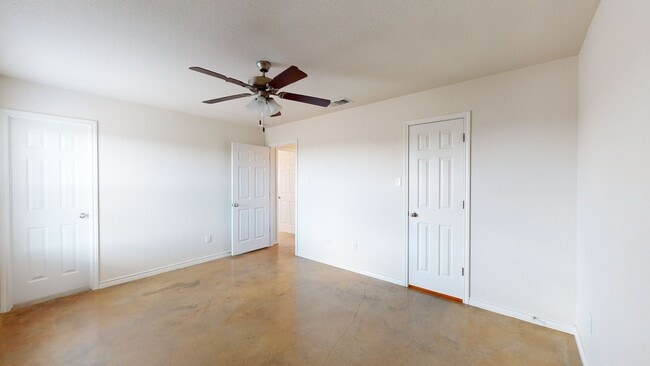 Building Photo - 2 WEEKS FREE !!!! GORGEOUS DUPLEX IN COPPE...