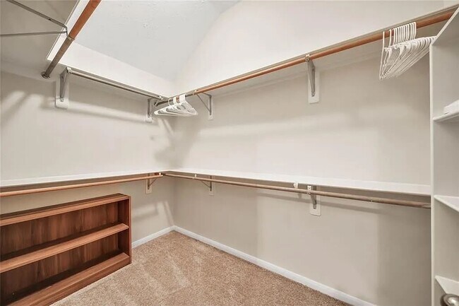 Building Photo - 15 Bayou Springs Ct