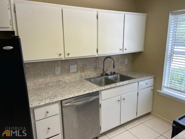 Building Photo - 5313 Waverly Trce