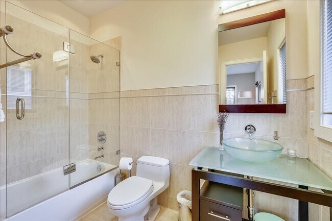 Building Photo - INCREDIBLE 6BR Home in Cabin John. Priced ...