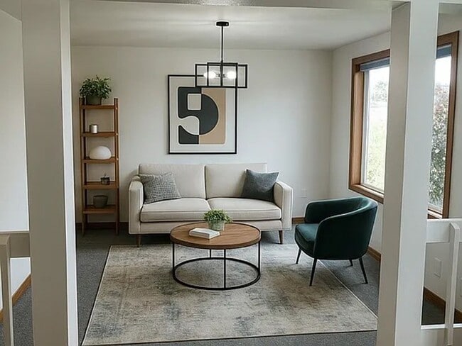 Building Photo - Move-In Special: $1000 off first month's rent!