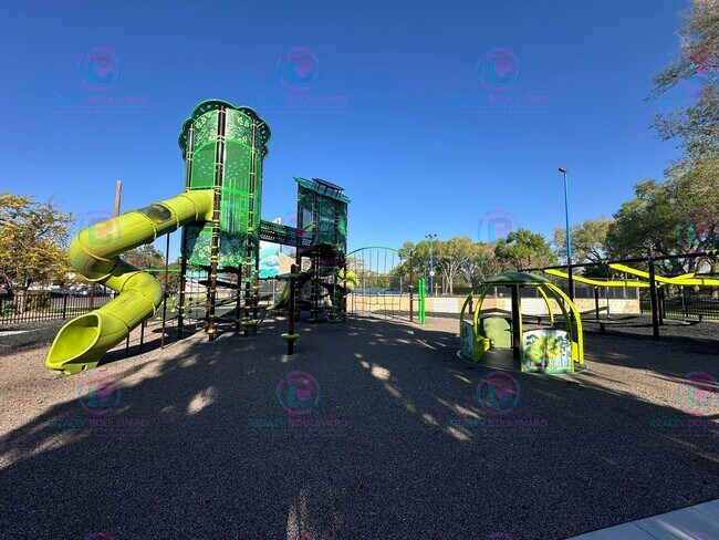 Building Photo - Delightful One-Bedroom + Office Near Idlewild Park