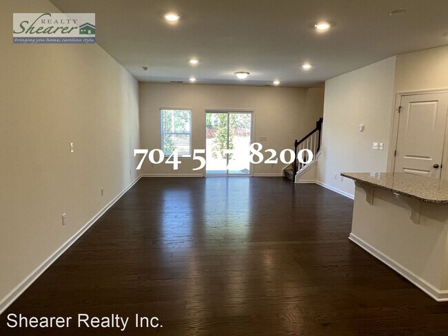 Building Photo - 3 br, 2.5 bath House - 2869 Yeager Drive