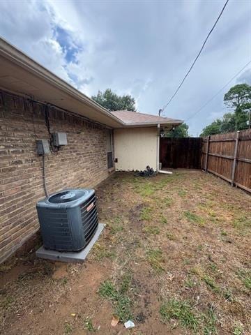 Building Photo - 715 Oakwood Ln