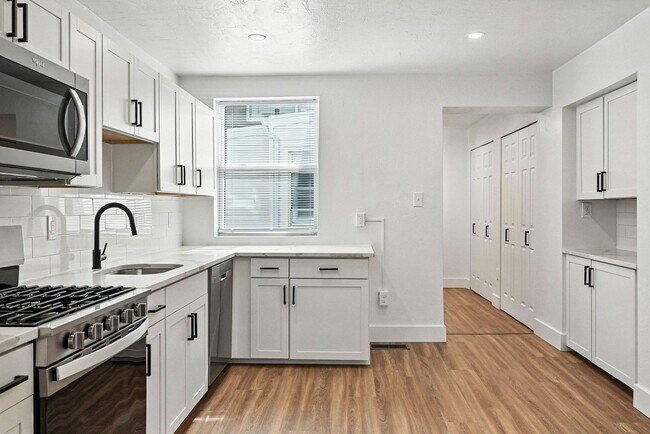 Building Photo - Modern Renovation - Sharpsburg