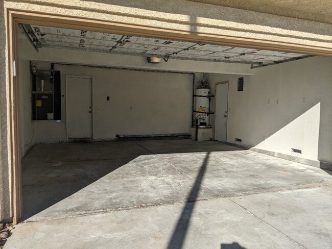 Building Photo - 6768 Shelter Ln