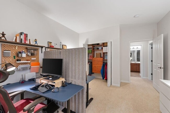 Building Photo - 1008 Portland Ave