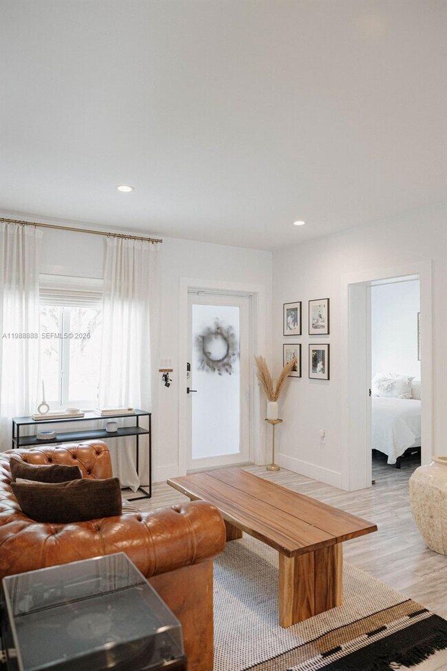 Building Photo - 3205 SW 68th Ave