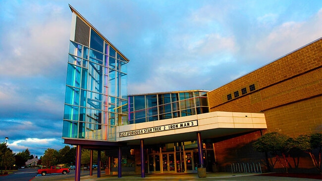 Building Photo - Wilsonville - Newly Updated 4 Bed + Bonus,...