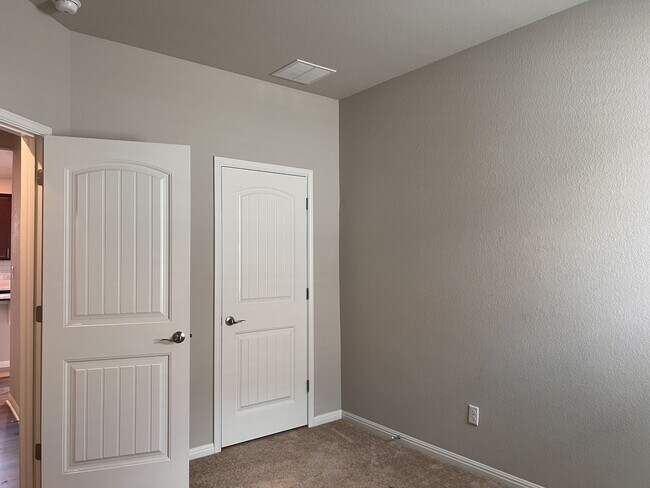 Building Photo - 1513 Carlene Pruett St