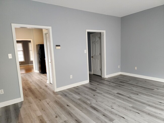 Building Photo - Two Bedroom w/Loft