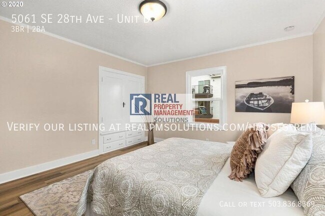 Building Photo - 5061 SE 28th Ave