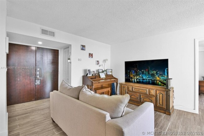 Building Photo - 11800 SW 18th St