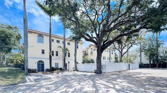 Building Photo - 3356 Bird Ave
