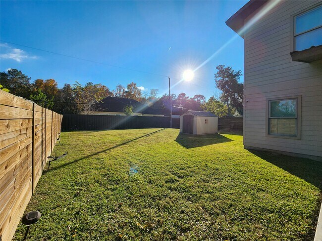 Building Photo - 5910 Shelburne St